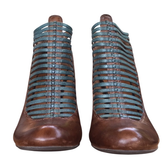 Miz Mooz Sloane Heels - Picture 6 of 16